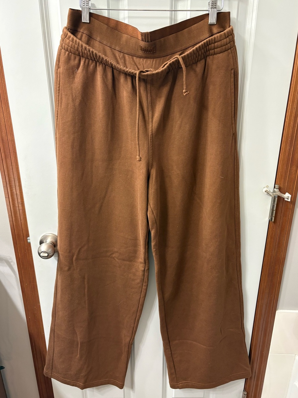 New! SKIMS double waist sweatpants